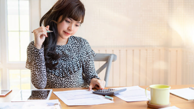 SmartAsset: What Taxes Expats Pay in the U.S.