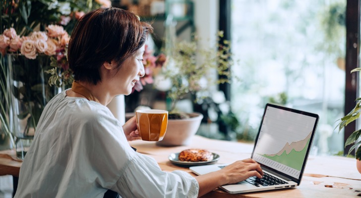 A taxpayer preparing to file their ordinary income tax.