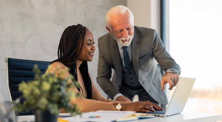 A retirement coach helping a client.