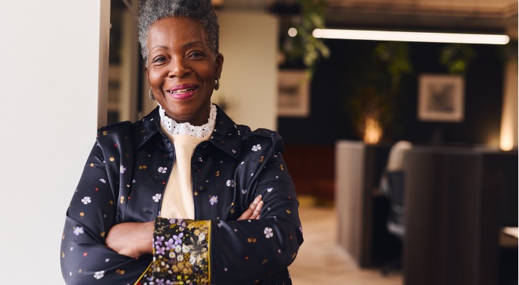 Older worker prepares to meet with her financial advisor.