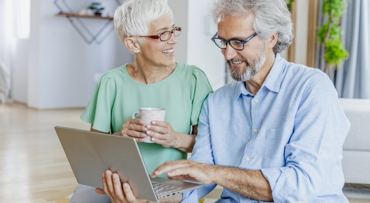 A couple looking at their three pension buyout options.