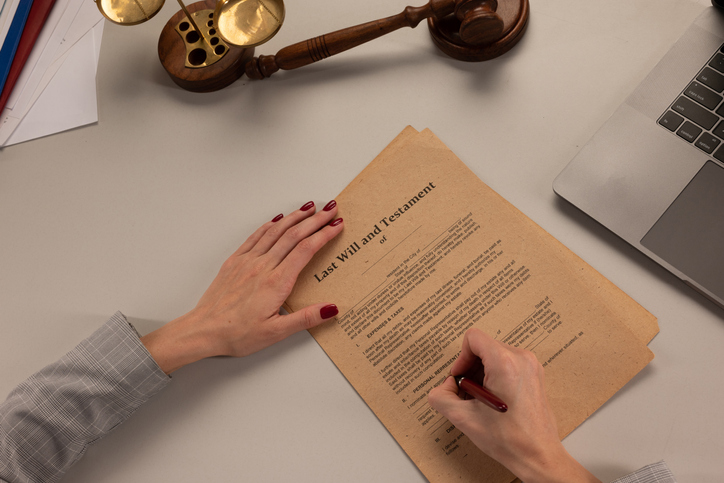 Woman finalizes her will