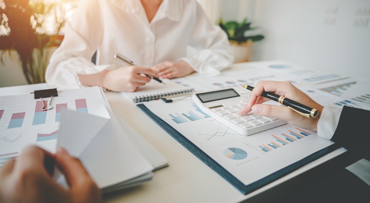 Calculating the financial advisor payout grid