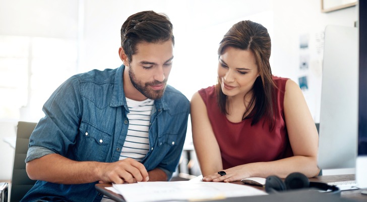 A couple deciding where to buy an annuity.