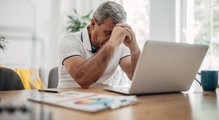 A man confused about how to analyze his investments