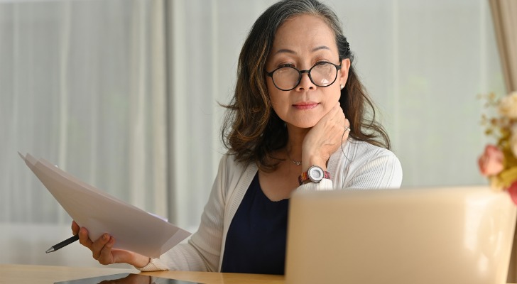 SmartAsset: How an Individual Retirement Annuity Works