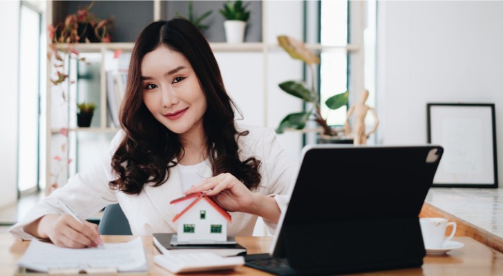 A tax expert breaking down the tax benefits of buying home.