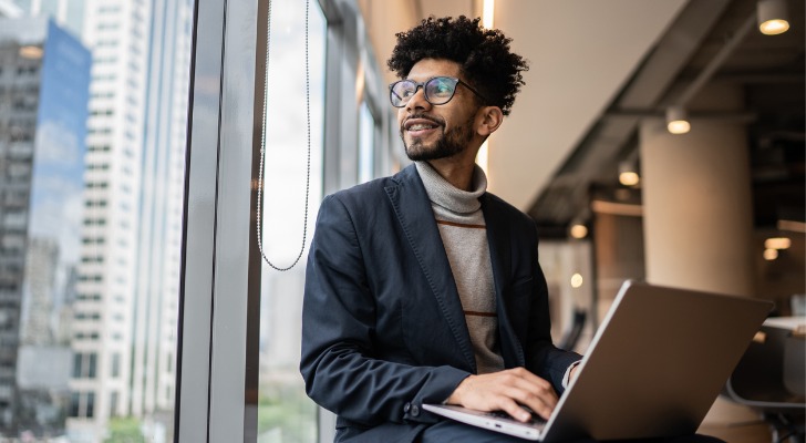 A man looking for a financial advisor internship.