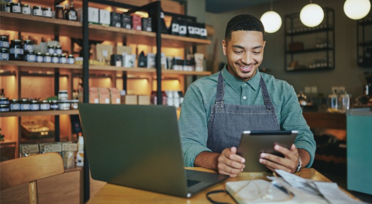 A small business owner reviews his solo 401(k) balance and investments.