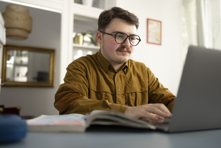 A graduate researching repayment options for a college loan.