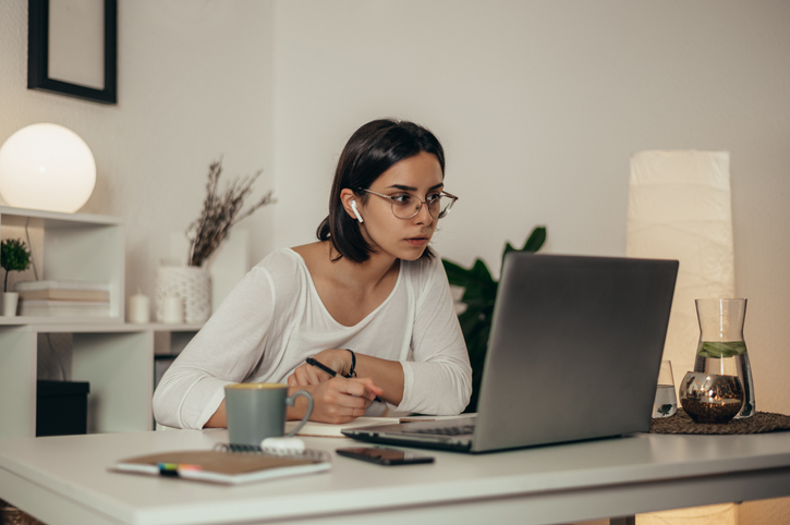 An executive addressing challenges when creating a financial plan.