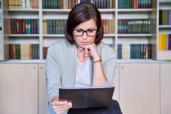 A financial advisor researching which expenses she can deduct.