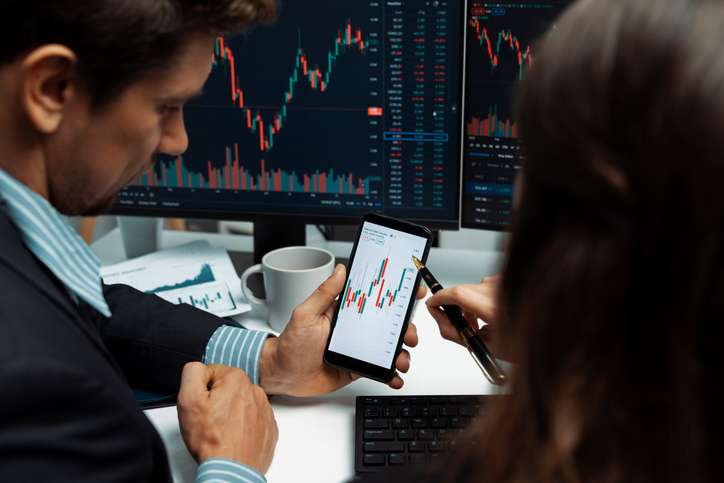 Investors tracking the performance of a single stock ETF.