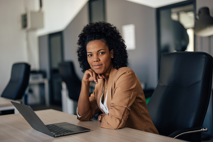 An independent advisor starting her own business.