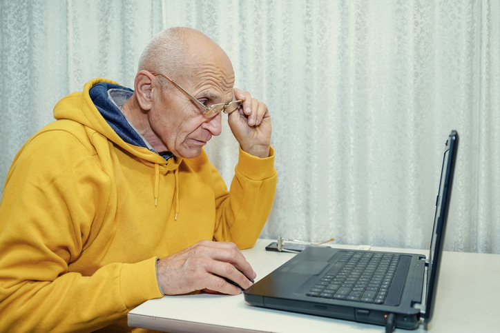 A senior looking up small estate affidavit requirements in Michigan.