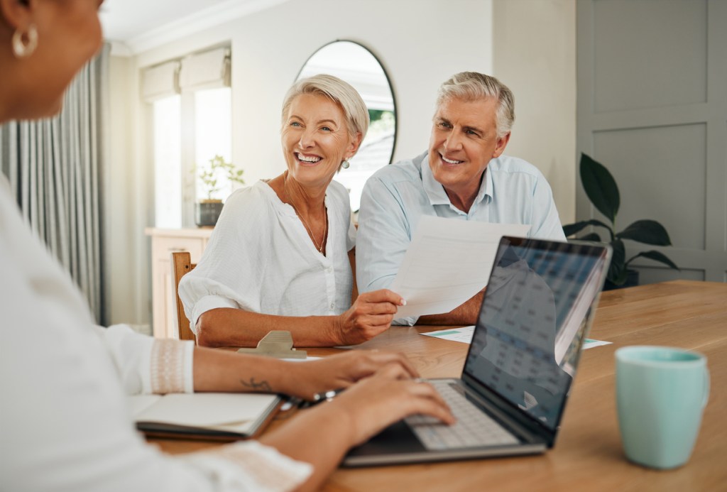 A senior couple discusses alternatives to getting a mortgage in retirement.