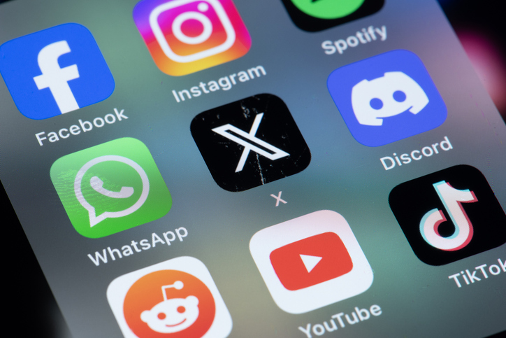 You cannot buy X stock publicly because it is privately owned and held by major investors like Elon Musk, BlackRock, and Vanguard.