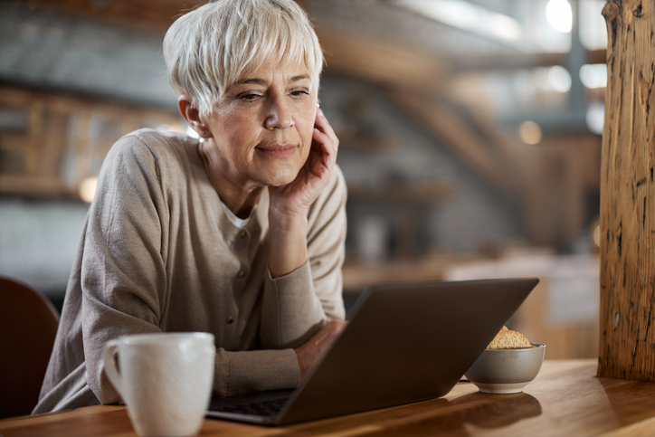 A woman looking for ways to supplement her retirement income with life insurance.