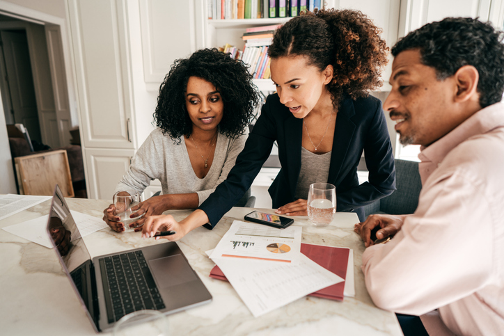 5 Tips for Managing International Clients as a Financial Advisor