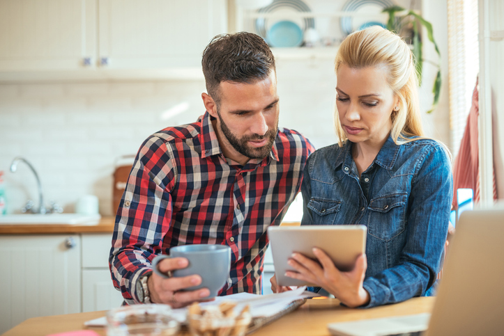 Pros and Cons of a Home Equity Line of Credit (HELOC)