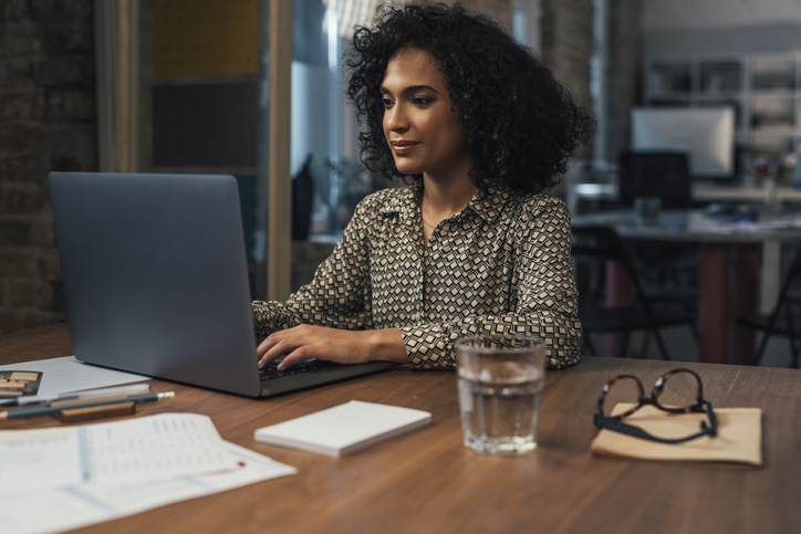 An investor researching the differences between Treynor and Sharpe ratios.
