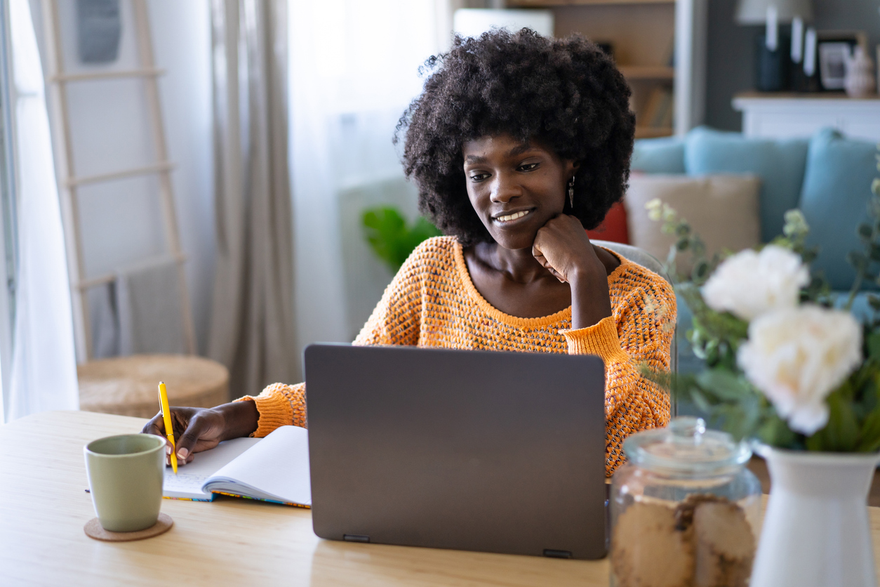 An investor looking up ways to automate her portfolio management.
