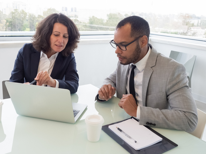 A financial advisor explaining how an easement in gross works in real estate.