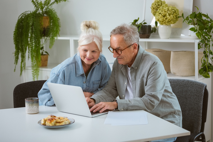 A senior couple reviewing an estate plan in Ohio.