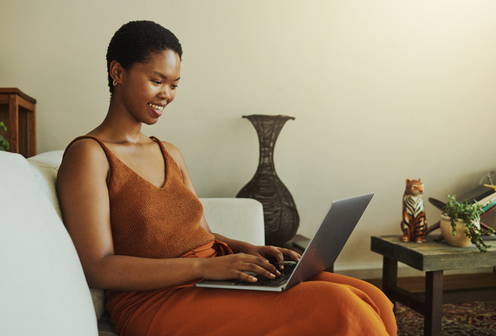 A woman looking up tips to create an early retirement plan.
