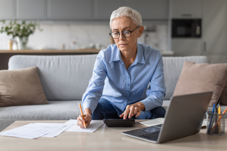 A retiree evaluating a retirement plan strategy from a financial advisor.